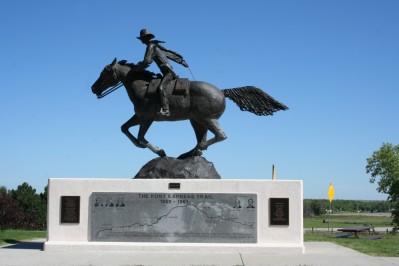 Poney Express Statue