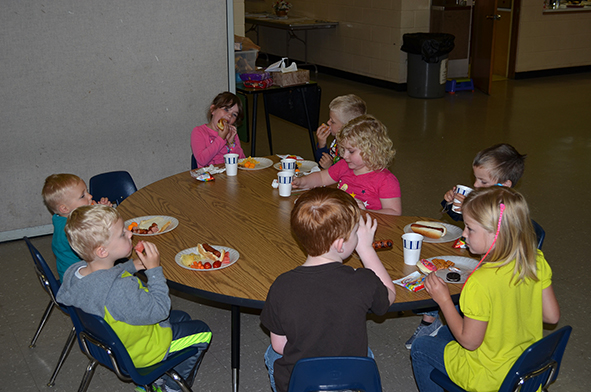 Children & Parents Eating Lunch