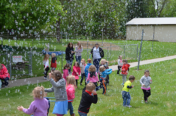 Children & Parents at Bubble Time