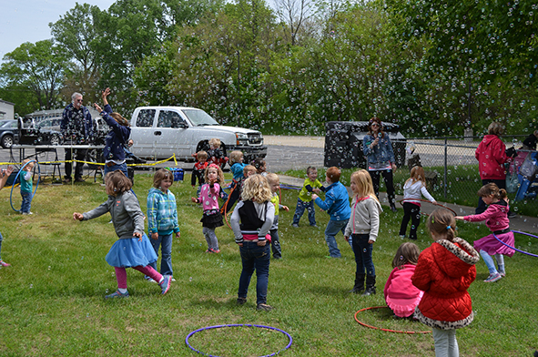 Children & Parents at Bubble Time