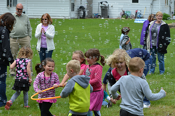 Children & Parents at Bubble Time