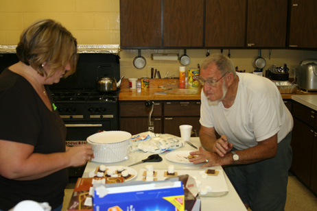 Renee & Ray Prepare the Smores