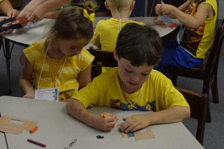 Children Coloring Arcs